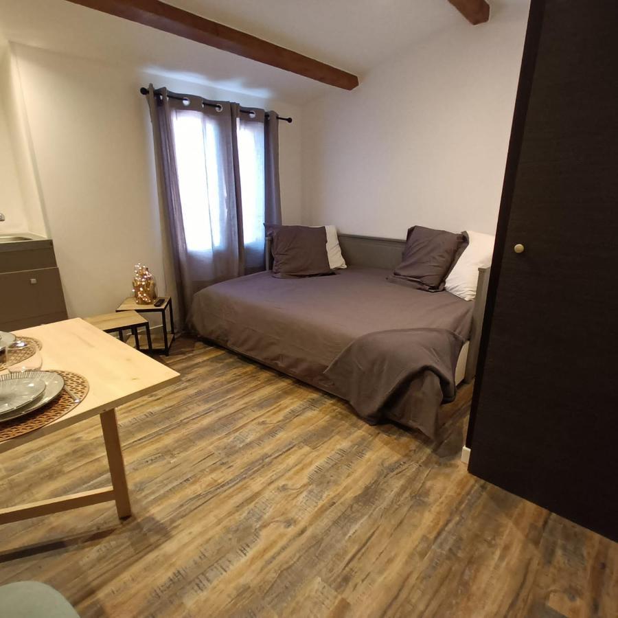 Apartment La Moutonne Tt Equipe 20 M2 10mn Plages- Hyeres - Tres Calme-